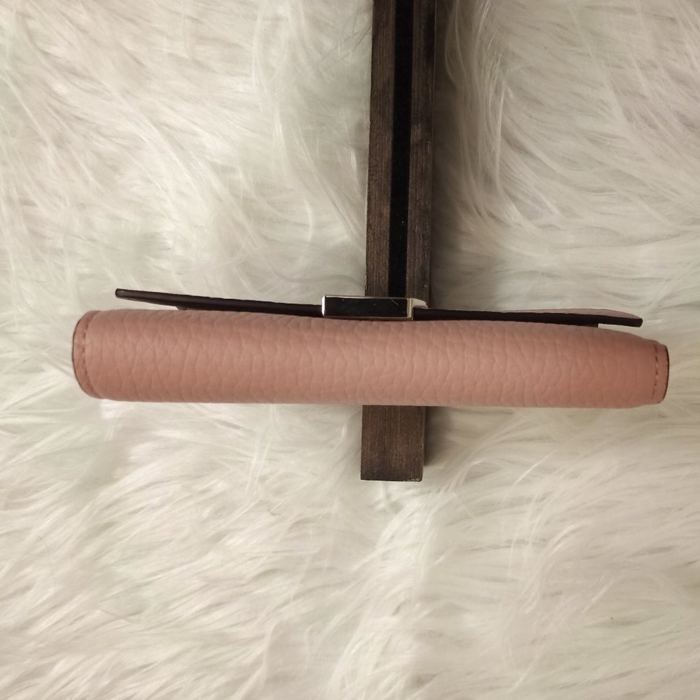 SOLD SOLD!Brand New! LV Capucines Trifold Compact Wallet Magnolia Pink (Full In) - Picture 5 of 10